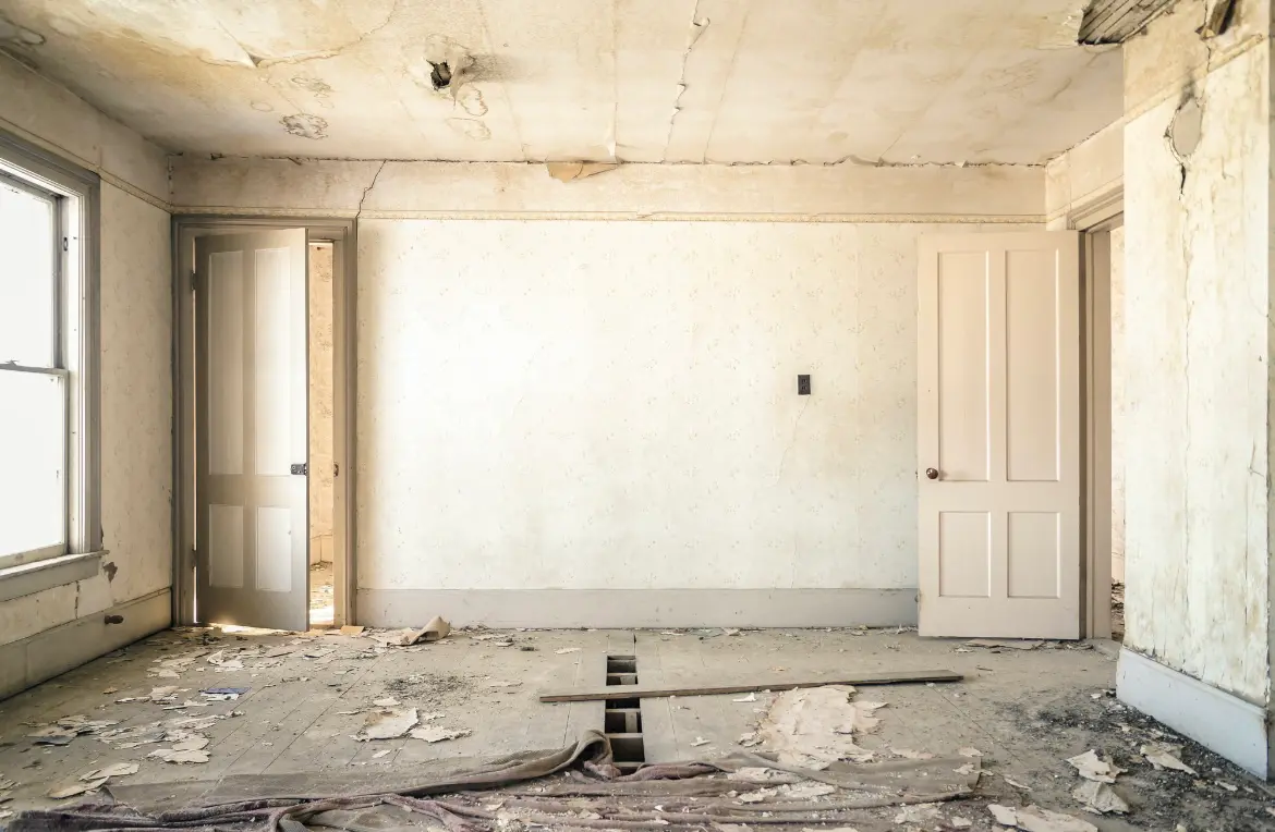 Waste disposal crew managing a cleanout project in Sherwood